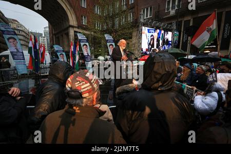 Budapest, Ungarn. 02. April 2022. Wahlkampf in Budapest am 2. April 2022 Gábor Iványi Kredit: Gabriella Barbara/Alamy Live News Stockfoto