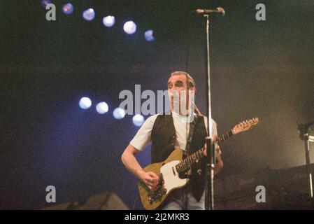 Status Quo im Konzert im NEC in Birmingham, 11.. Dezember 1990. Unser Bild Zeigt ... Francis Rossi Stockfoto