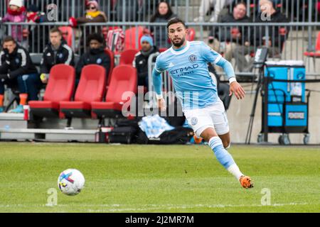 Toronto, Kanada. 02. April 2022. Valentin Castellanos (11) im Einsatz während des MLS-Spiels zwischen dem FC Toronto und dem FC New York City auf dem BMO Field. Das Spiel endete 2-1 für den FC Toronto. Kredit: SOPA Images Limited/Alamy Live Nachrichten Stockfoto