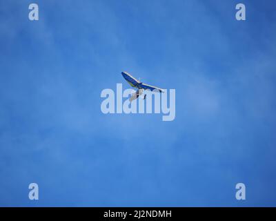 Sheerness, Kent, Großbritannien. 3. April 2022. UK Wetter: Ein sonniger Morgen, aber mit einer kühlen Luft in Sheerness, Kent. Kredit: James Bell/Alamy Live Nachrichten Stockfoto