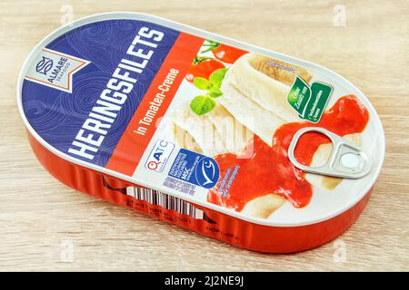 Hamburg, Deutschland - März 28 2022: Almare Seafood deutsche Heringsfilets aus der Dose mit MSC-Label Stockfoto