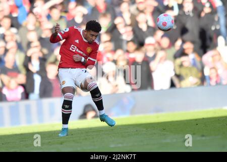 Jadon Sancho von Manchester United während des Spiels in der Premier League in Old Trafford, Greater Manchester, Großbritannien. Bilddatum: Samstag, 2. April 2022. Bildnachweis sollte lauten: Anthony Devlin Stockfoto