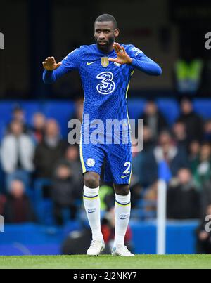 London, Großbritannien. 02. April 2022. 02. April 2022 - Chelsea gegen Brentford - Premier League - Stamford Bridge Antonio Rudiger während des Spiels gegen Brentford. Bildnachweis: Kredit: Mark Pain/Alamy Live Nachrichten Stockfoto