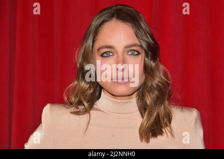 Roma, Italien. 02. April 2022. Die italienische Schauspielerin Matilde Gioli während der Photocall des Films Bla Bla Baby, Regie Fausto Brizzi, Rom. (Italien) 2. März 2022 Quelle: dpa/Alamy Live News Stockfoto