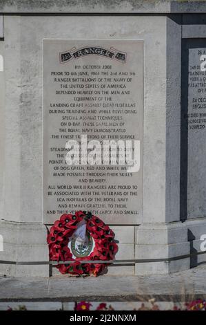 Kriegsdenkmal für die amerikanischen Ranger Bataillone, die während des Zweiten Weltkriegs in Weymouth auf der Esplanade-Promenade von Weymouth mit Blick auf die Weymouth Bay ihren Sitz hatten Stockfoto