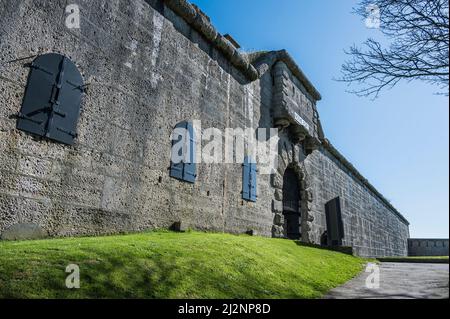 NoThe Fort Meant Nose befindet sich über dem Eingang zum Hafen von Weymouth und Portland, das Fort wurde zwischen 1860-1872 erbaut, um den Hafen zu schützen. Stockfoto