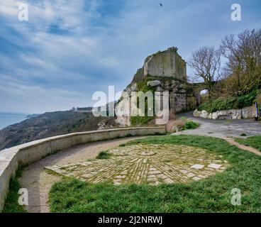 Dies sind die Ruinen des King Rufus's Castle aus dem 15.. Jahrhundert auf der Isle of Portland in der Nähe der Küstenstadt Weymouth in West Dorset Stockfoto