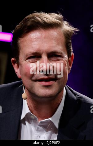 Berlin, Deutschland. 03. April 2022. Steffen Seibert, ehemaliger Regierungssprecher, spricht bei der Vorstellung des Buches "Nachts im Kanzleramt" des Journalisten M. Slomka. (z dpa 'Ex-Regierungssprecher: Kanzleramt für mich baut jetzt aus dem TV') Quelle: Carsten Koall/dpa/Alamy Live News Stockfoto