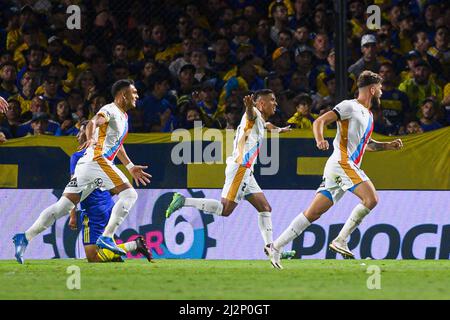 Buenos Aires, Argentinien. 02. April 2022. Sebastian Lomonaco von Arsenal feiert während des Spiels zwischen Boca Juniors und Arsenal als Teil der Copa de la Liga 2022 im Estadio Alberto J. Armando (Endstand; Boca Juniors 2:2 Arsenal). (Foto: Manuel Cortina/SOPA Images/Sipa USA) Quelle: SIPA USA/Alamy Live News Stockfoto