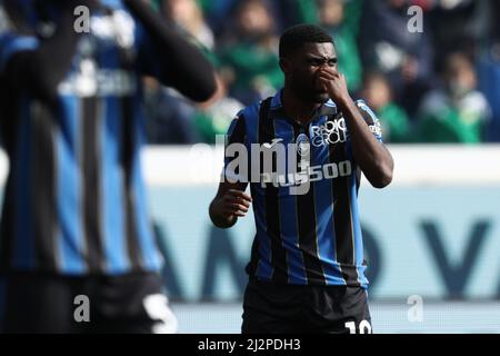 Bergamo, Italien. 03. April 2022. JEREMIE Boga (Atalanta BC) reagiert während Atalanta BC gegen SSC Napoli, italienische Fußballserie A Spiel in Bergamo, Italien, 03 2022. April Quelle: Independent Photo Agency/Alamy Live News Stockfoto