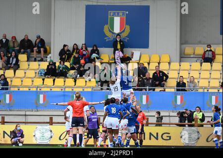 Parma, Italien. 03. April 2022. Stadion Sergio Lanfranchi, Parma, Italien, 03. April 2022, touche während Women Six Nations 2022 - Italien gegen England - Rugby Six Nations Spiel Credit: Live Media Publishing Group/Alamy Live News Stockfoto