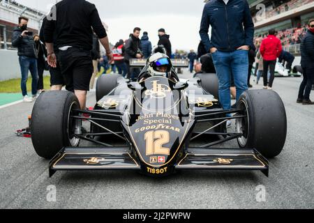 Katalonien, Spanien. 3.. April 2022 ; Circuit de Barcelona-Catalunya, Spanien; Espiritu de Montjuic: Steve Brooks (GB) Lotus 91 bereitet sich auf das Rennen während des Espiritu de Montjuic auf dem Circuit of Catalunya vor Credit: Action Plus Sports Images/Alamy Live News Stockfoto