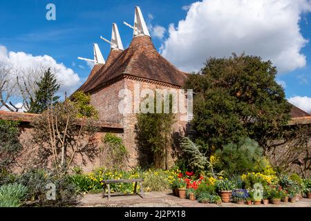 Walled Garden, Great Dixter, Oast House, East Sussex, Großbritannien Stockfoto