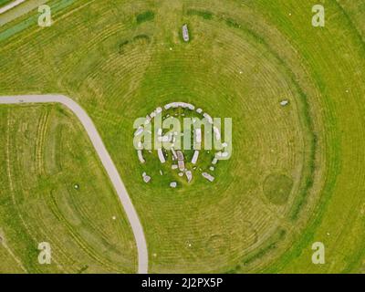 Luftdrohnenansicht von Stonehenge, Amesbury, England, antike prähistorische Steinmonumente. Stockfoto