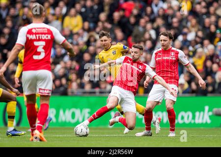 LONDON, GROSSBRITANNIEN. APR 3. während des Papa John Trophy Finales zwischen Sutton United und Rotherham United im Wembley Stadium, London am Sonntag, 3.. April 2022. (Kredit: Federico Maranesi | MI Nachrichten) Kredit: MI Nachrichten & Sport /Alamy Live Nachrichten Stockfoto