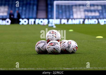 Portsmouth, Großbritannien. 03. April 2022. Die Szene spielt vor dem Spiel der FA Womens National League zwischen Portsmouth und MK Dons im Fratton Park, Portsmouth. Tom Phillips/SPP Kredit: SPP Sport Pressefoto. /Alamy Live News Stockfoto