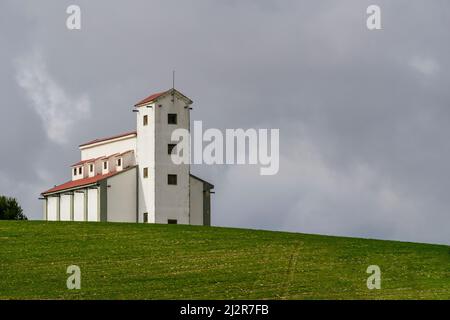 Kathedrale des Acker- oder Getreideflohens Silo von Pedro Martinez, Granada - Spanien Stockfoto