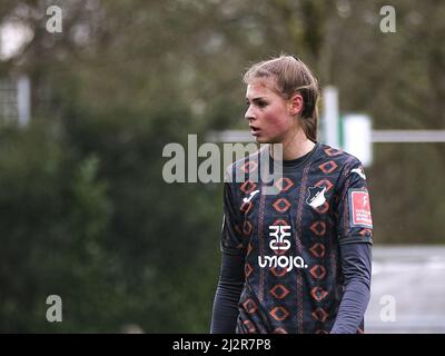 Leverkusen, Deutschland. 03. April 2022. Jule Brand (29 Hoffenheim) beim Bundesliga-Spiel der Frauen zwischen Bayer 04 Leverkusen und der TSG Hoffenheim im Ulrich-Haberland-Stadion in Leverkusen Tatjana Herzberg/SPP Quelle: SPP Sport Pressefoto. /Alamy Live News Stockfoto