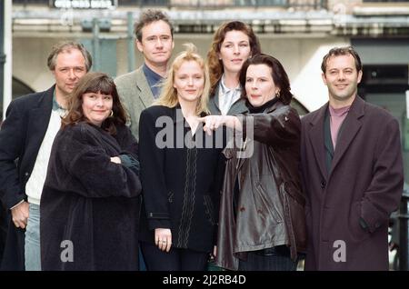 Fotocall „The Comic Strip Presents...“. Im Bild: Dawn French, Miranda Richardson, Jennifer Saunders, Nigel Planer, Keith Allen. 5.. April 1993. Stockfoto