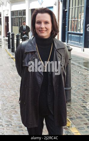 Fotocall „The Comic Strip Presents...“. Im Bild Jennifer Saunders. 5.. April 1993. Stockfoto