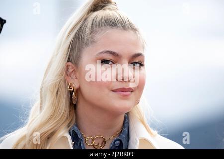 Louane Emera nimmt an der Visions Photocall während des Canneseries Festival 5. am 03. April 2022 in Cannes, Frankreich, Teil. Foto von David Niviere/ABACAPRESS.COM Stockfoto