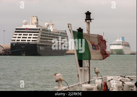 Civitavecchia, Italien 16/09/2017: Kreuzfahrtboot, Hafen Civitavecchia. ©Andrea Sabbadini Stockfoto