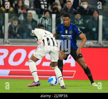 Turin, Italien. 03. April 2022. Denzel Dumfries von Inter während der italienischen Meisterschaft Serie A Fußballspiel zwischen Juventus FC und FC Internazionale am 3. April 2022 im Allianz-Stadion in Turin, Italien - Foto Nderim Kaceli/DPPI Credit: DPPI Media/Alamy Live News Stockfoto