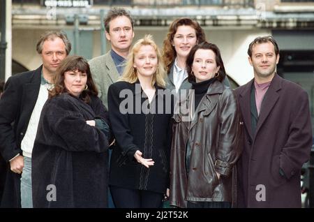 Fotocall „The Comic Strip Presents...“. Im Bild: Dawn French, Miranda Richardson, Jennifer Saunders, Nigel Planer, Keith Allen. 5.. April 1993. Stockfoto