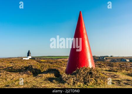 Navigationstag am Ende des Landes, Gwennap Head, Porthgwarra, Lands End, Cornwall, England Stockfoto