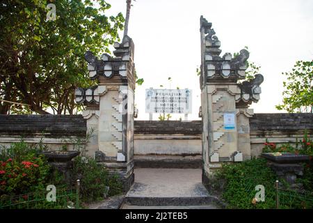 Eintritt zum Kuta Beach in Bali, Indonesien am Jl. Pantai Kuta. Stockfoto