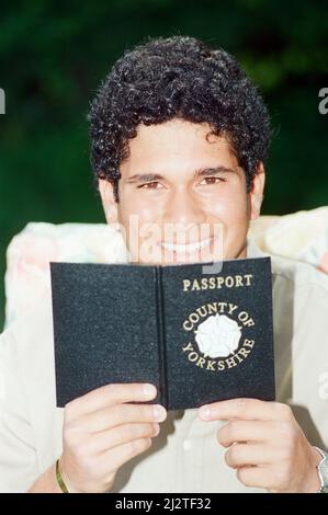 Sachin Tendulkar, erster Unterzeichner im Ausland für den Yorkshire County Cricket Club, abgebildet in Sheffield, 16.. Juli 1992. Stockfoto