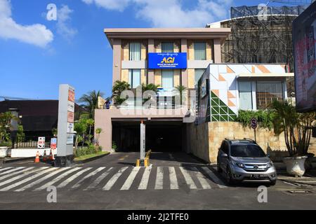 Der Parkeingang der Discovery Mall in Kuta, Bali, Indonesien Stockfoto