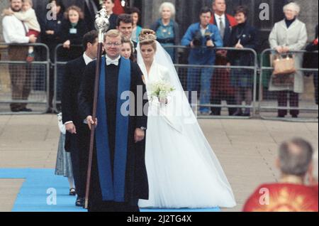 Die Hochzeit von David Armstrong-Jones, Viscount Linley, mit Serena Stanhope, in der St. Margaret's Church, Westminster. 8.. Oktober 1993. Stockfoto