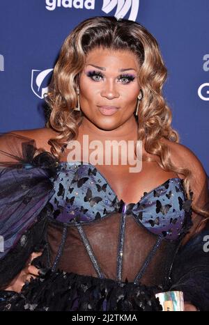 BEVERLY HILLS, CA - 02 2022. APRIL: Peppermint nimmt am 02. April 33. an den jährlichen GLAAD Media Awards im Beverly Hilton Hotel in Beverly Hills, ca. Stockfoto