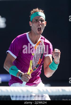 Der spanische Tennisspieler Rafael Nadal feiert während des Australian Open 2022 Tennisturniers, Melbourne Park, Melbourne, Victoria, Australien Stockfoto