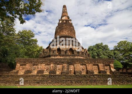 Hauptchedi von Wat Phra Kaeo, Kamphaeng Phet, Thailand. Stockfoto