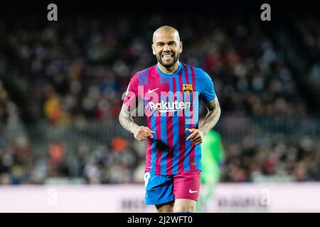 Daniel Alves vom FC Barcelona während des Fußballspiels der spanischen Meisterschaft La Liga zwischen dem FC Barcelona und dem FC Sevilla am 3. April 2022 im Camp Nou-Stadion in Barcelona, Spanien - Foto: Marc Graupera Aloma/DPPI/LiveMedia Stockfoto