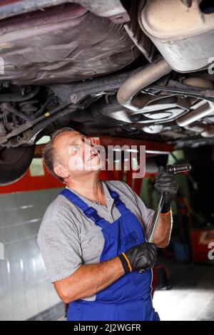 Mechaniker Reparatur Auto Stockfoto