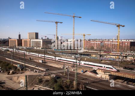 Blick auf den Bahnhof Deutz und der Baustelle des Bauvorhabens MesseCity Koeln in der Nähe der Messegelände im Stadtteil Deutz, Köln, Stockfoto