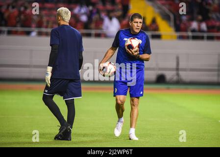 SAN JOSE, Costa Rica: Keylor Navas, costaricanischer Torwart, erwärmt sich mit Gabelo Conejo vor dem Costa Rica-Sieg 2-0 über die USA im CONCACAF FI Stockfoto