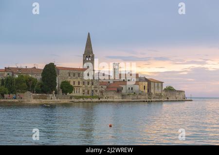 Porec, Altstadt mit der Basilika von Phrasius Stockfoto