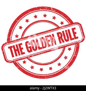 DER TEXT DER GOLDENEN REGEL auf rotem Vintage-grungy-rundem Gummistempel. Stockfoto