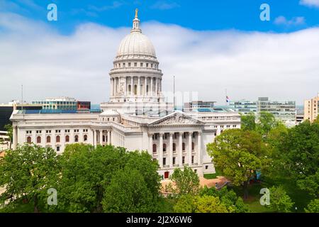 Madison, Wisconsin, USA State Capitol am Tag. Stockfoto