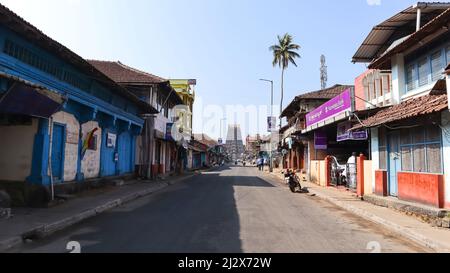 INDIEN, KARNATAKA, SRINGERI, Februar 2022, Menschen in der Bharathi Street, Shaarada Peetham Stockfoto