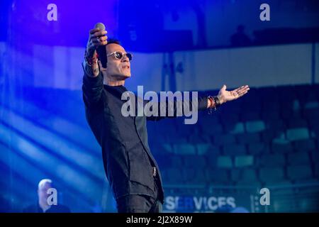 Marc Anthony tritt während seiner Palla Voy Concert Tour am 3. April 2022 im HEBCENTRE in Cedar Park, Texas, auf. (Foto von Maggie Boyd/Sipa USA) Stockfoto