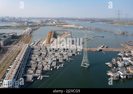 Eine Vogelperspektive auf die Stadt IJburg mit schwimmenden Häusern in Amsterdam, Niederlande Stockfoto