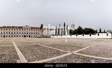 Vila Vicosa, Portugal - 25. März 2022: Panoramablick auf den Herzogspalast des Hauses Braganza Stockfoto