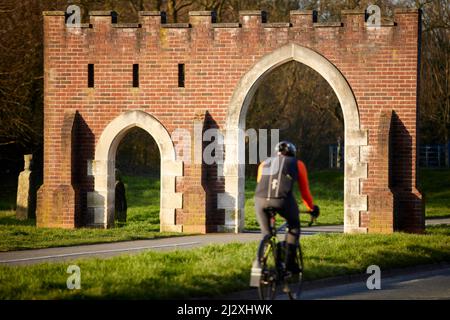 Cottam, Preston, Lancashire. Torbogen am Cottam Way Stockfoto