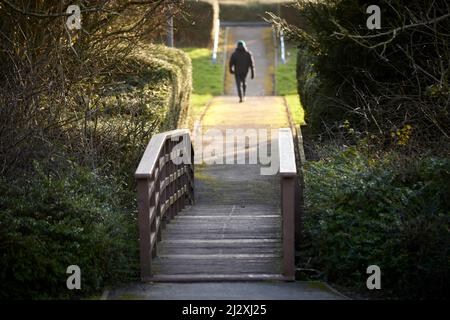 Cottam, Preston, Lancashire. Gehwege rund um das Dorf Neubau Häuser Stockfoto