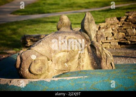 Cottam, Preston, Lancashire. „War Horse to Water“ Village Green Thompson Dagnall Sculptor Stockfoto